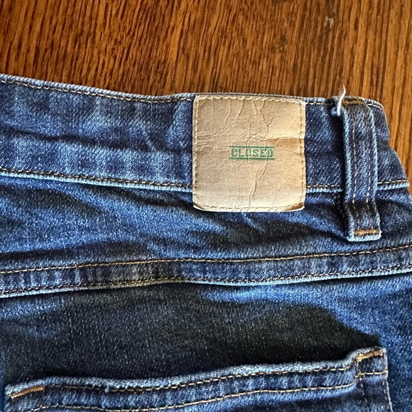 Closed Heartbreaker Capri Cropped Jeans - Picture 7 of 10